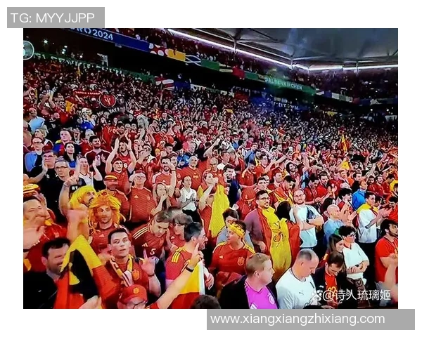 足球球星意外事件引发热议曝出私密画面震惊球迷舆论持续发酵 足球球星意外事件引发热议曝出私密画面震惊球迷舆论持续发酵